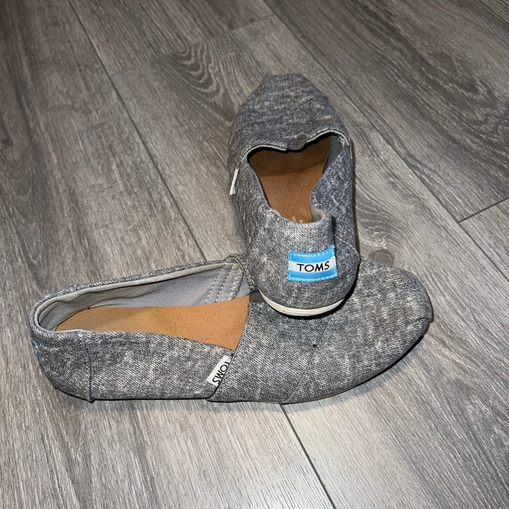 TOMs heather gray slip-ons